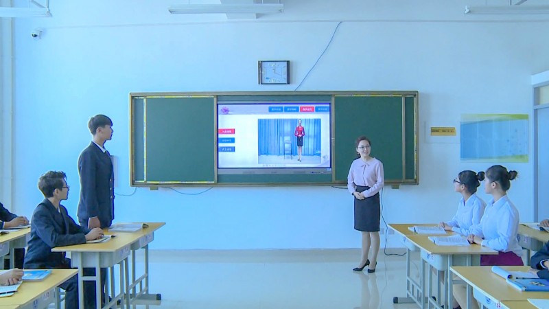 赵晓利老师授课.jpg